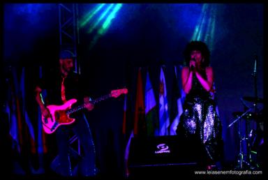Travel into the universal soul, Metissia, singer, author, composer, electro, acoustic, eclectic, crossover, ethno symphonic, philosophy, anthropology, songs, fairy tale, modern opera, duo, quartet, trio, solo, voice, quintet, Travel into the universal soul, Metissia, chanteur, auteur, compositeur, électro, acoustique, éclectique, cross over, ethno symphonique, philosophie, anthropologie, chansons, conte de fées, opéra, chansons, conte de fées, opéra, duo, quartet, trio, solo, voix, quintet, show, spectacle, video-clip